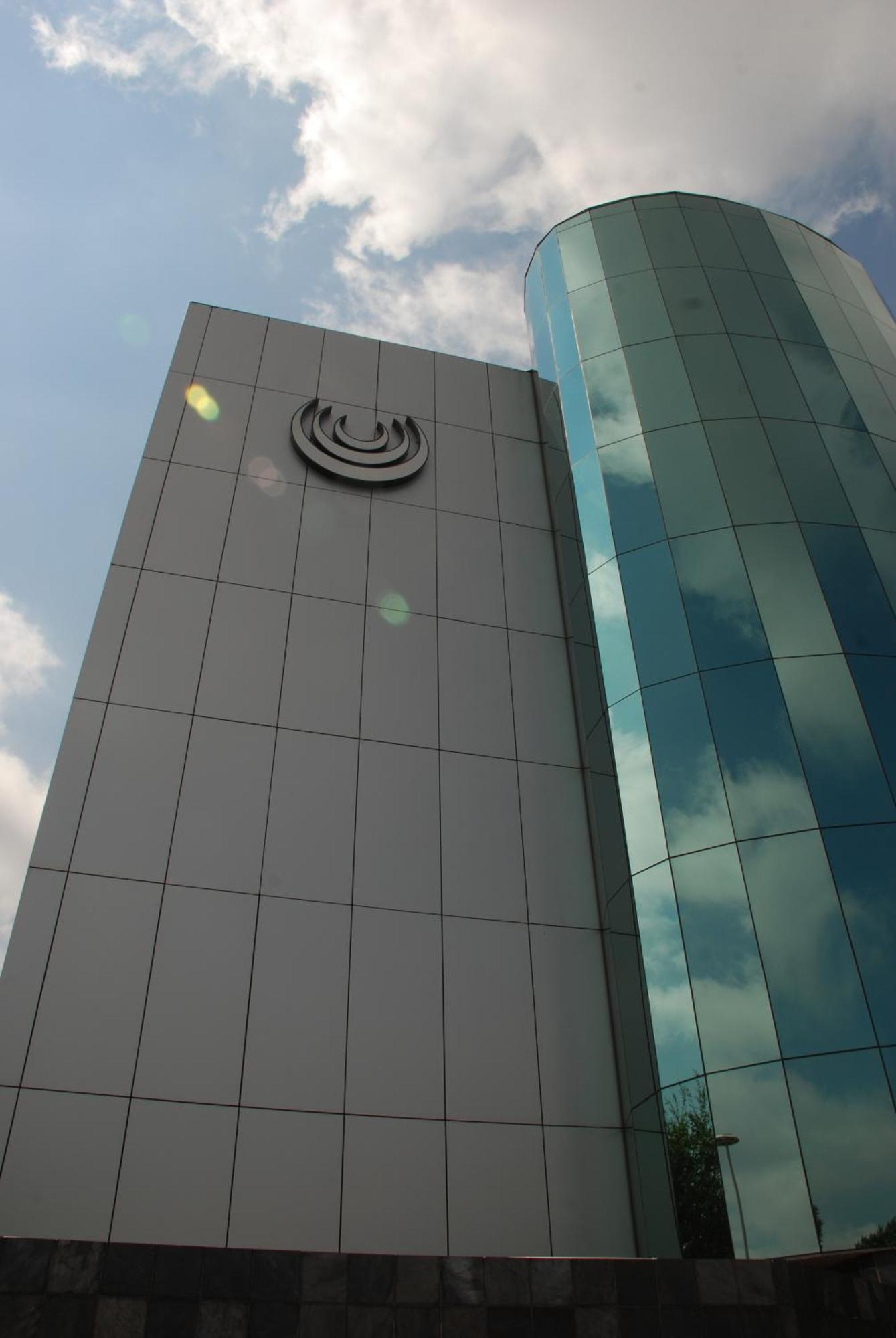 Southern Sun Or Tambo International Airport 肯普顿帕克 外观 照片 The building of the university