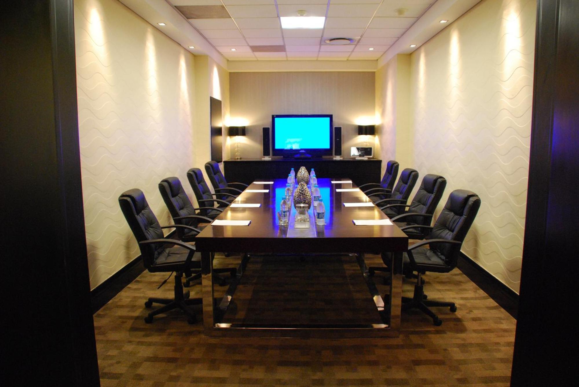 Southern Sun Or Tambo International Airport 肯普顿帕克 外观 照片 Meeting room