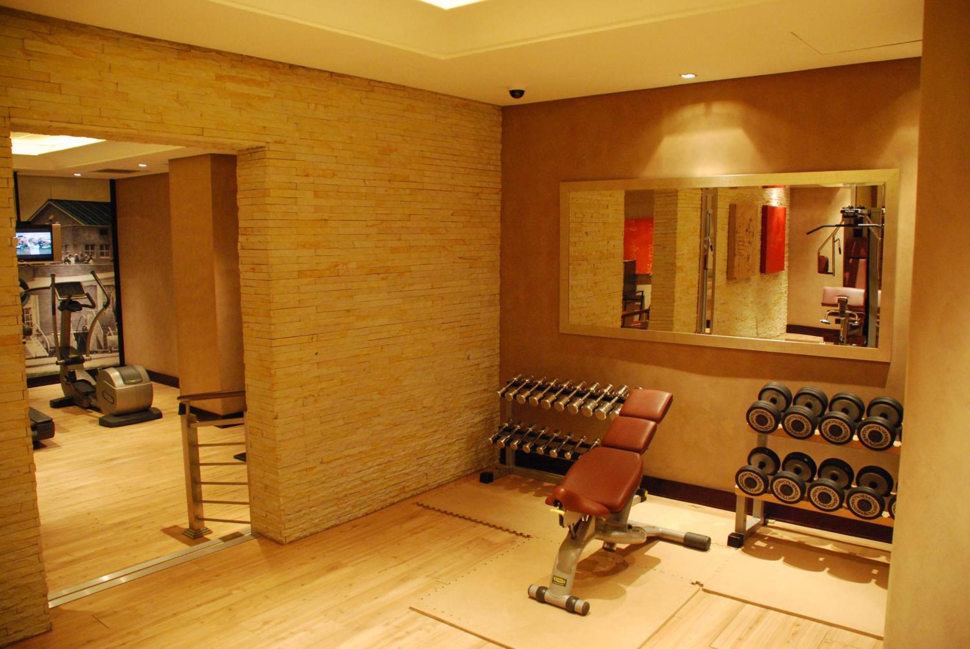 Southern Sun Or Tambo International Airport 肯普顿帕克 外观 照片 A gym in a hotel